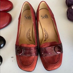 Sofft low heel in red suede